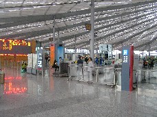 上海南駅構内