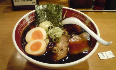 王様の厚切炙りチャーシュー麺