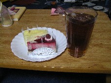 ケーキとアイスティー ケーキとアイスティー